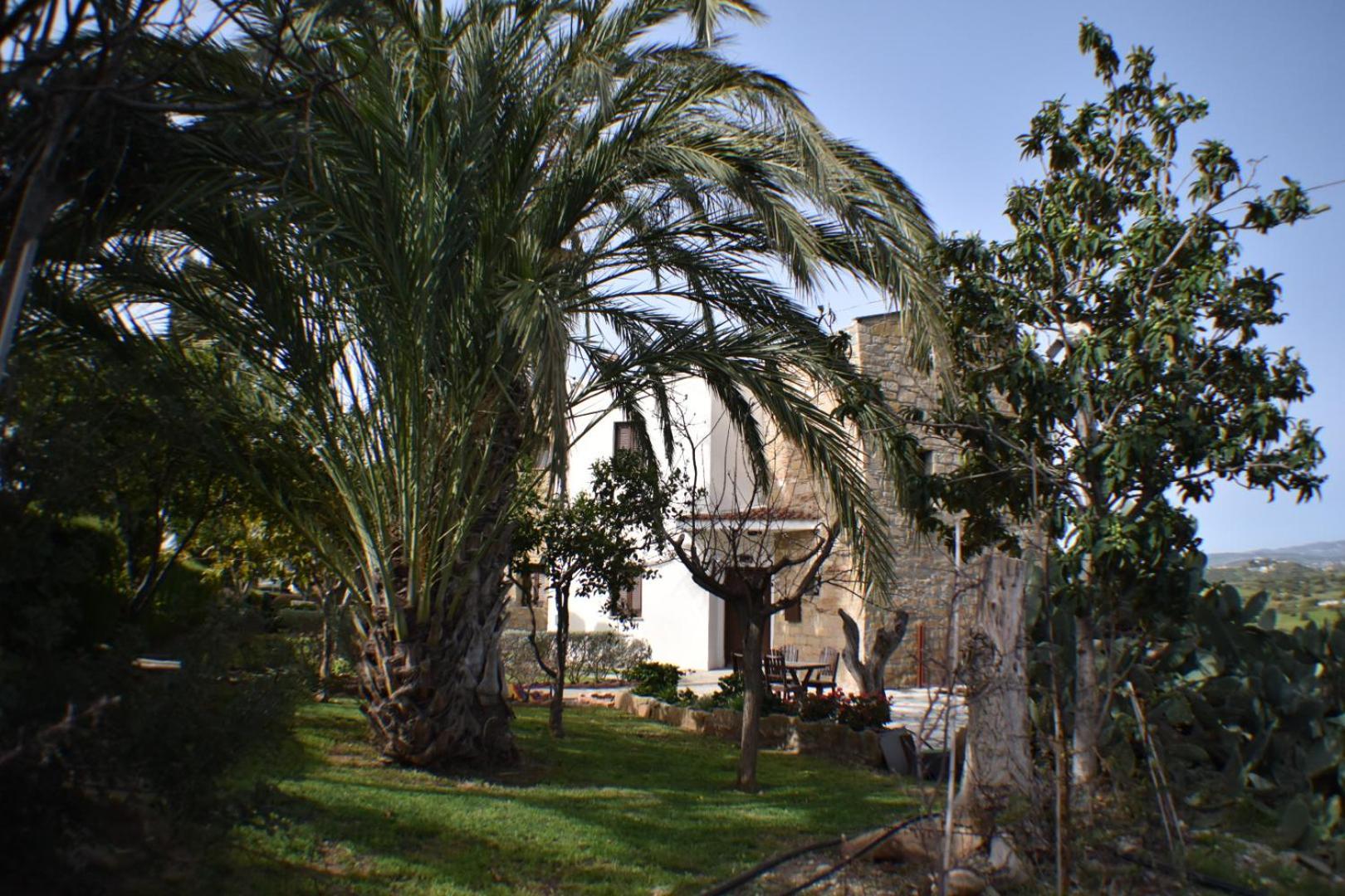 George Houses Pentakomo Camera foto